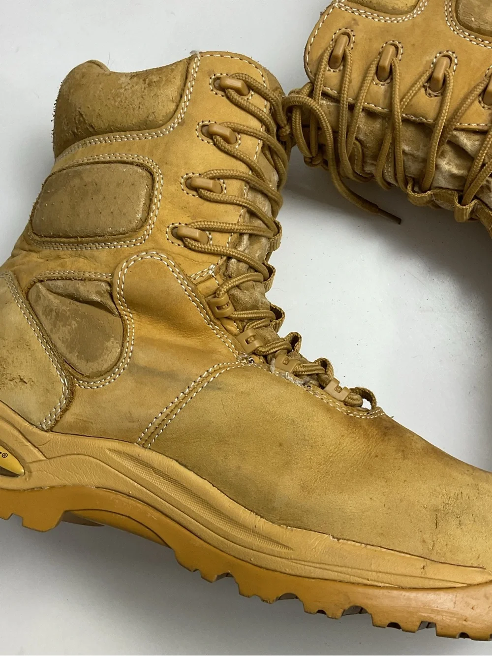 Converse rugged men’s